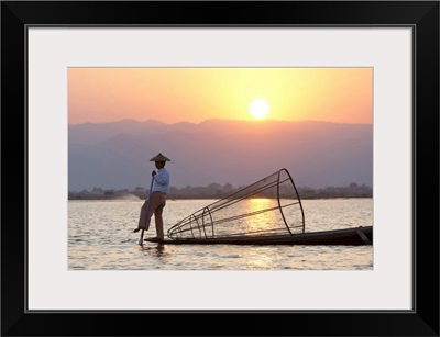 Intha Leg Rowing Fishermen At Sunset On Inle Lake, Myanmar