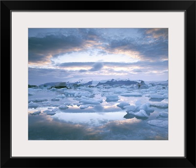 Jokuslarlon glacial lagoon, Vatnajokull ice-cap, Iceland