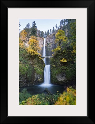 Multnomah Falls In Autumn, Cascade Locks, Multnomah County, Oregon