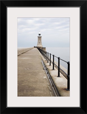 North Pier and Lighthouse, Tynemouth, North Tyneside, Tyne and Wear, England