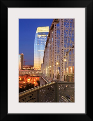 Pinnacle Tower and Shelby Pedestrian Bridge, Nashville, Tennessee, USA