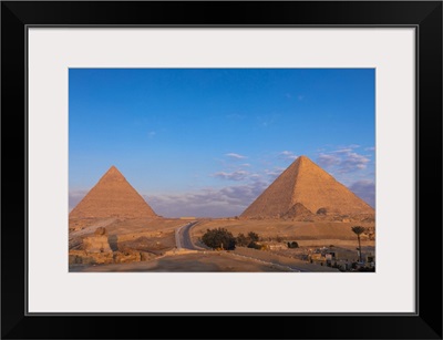 The Great Sphinx Of Giza And The Pyramid Of Khafre And Great Pyramid, Giza, Egypt
