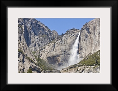 Upper Yosemite Falls, Yosemite Valley, Yosemite National Park, Sierra Nevada, California