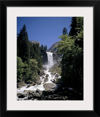 Vernal Falls, 318ft., Yosemite National Park, California, USA