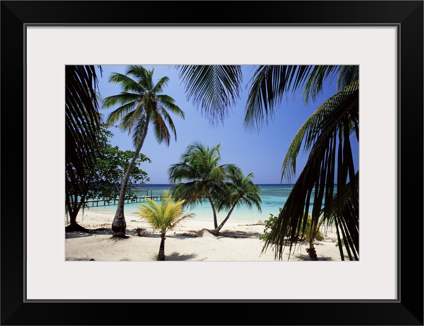 West Bay at the western tip of Roatan, Honduras, Caribbean