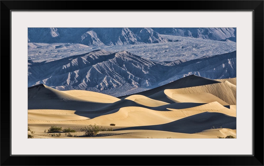 The amazing Mesquite Sand Dunes at Death Valley National Park