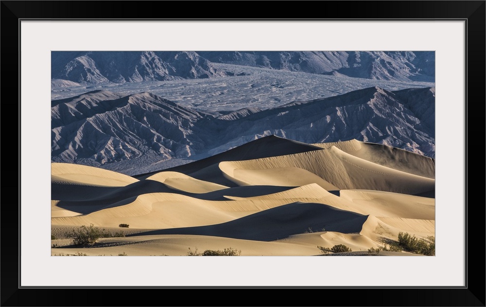 The amazing Mesquite Sand Dunes at Death Valley National Park