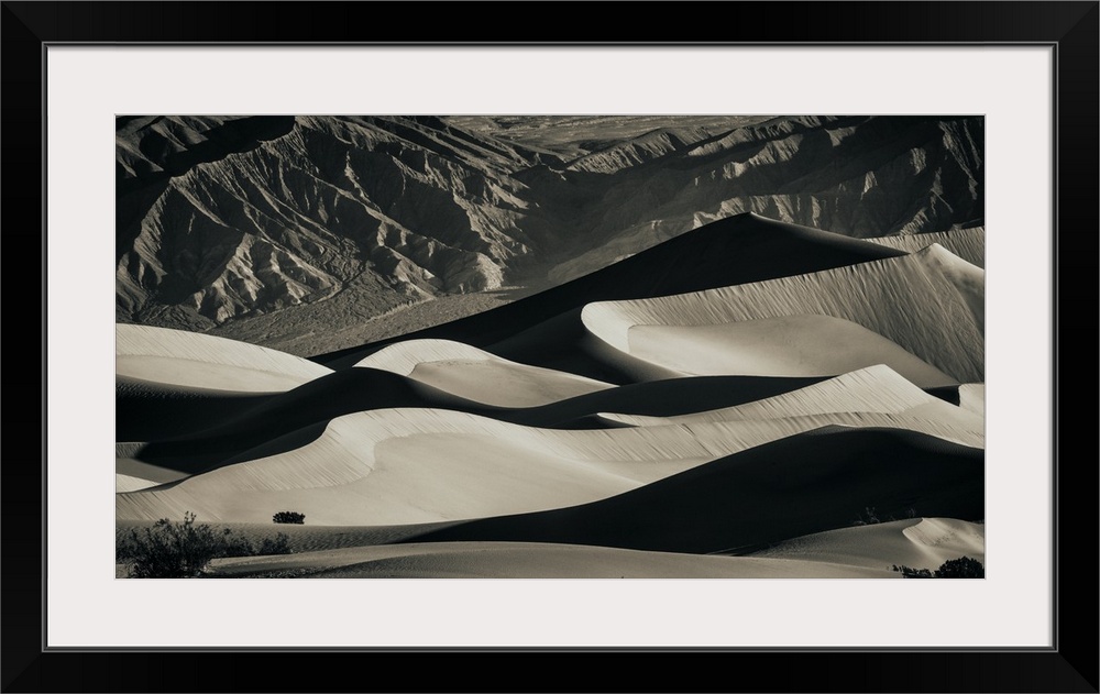 The amazing Mesquite Sand Dunes at Death Valley National Park