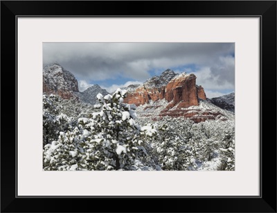 The red rocks of Sedona, Arizona covered in snow