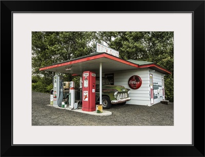 Vintage Texaco gas station in the Palouse, Washington