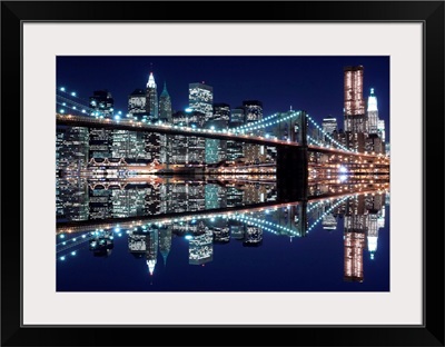 Brooklyn bridge and Manhattan skyline at Night, New York City