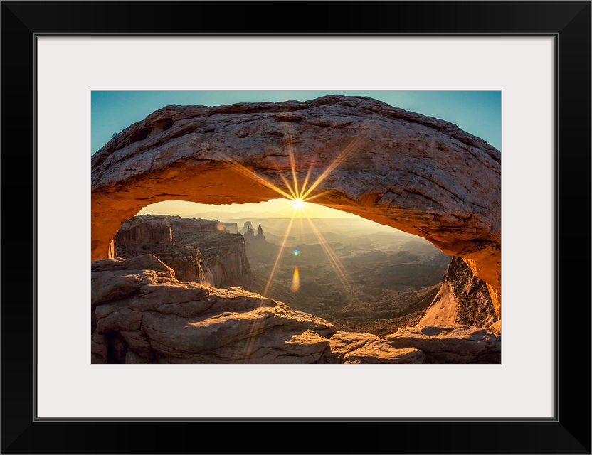 Sunrise at Mesa Arch in Arches National Park, Utah