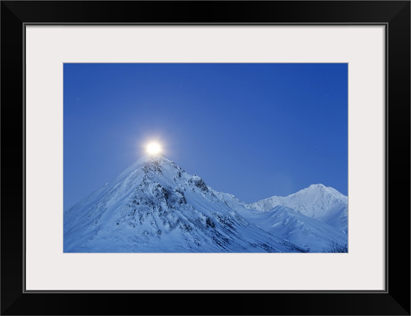 Full moon over Ogilvie Mountains, Tombstone Park, Dempster Highway, Canada.