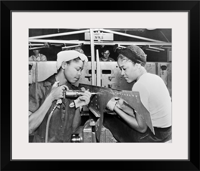 Douglas Aircraft Factory, Two women at work