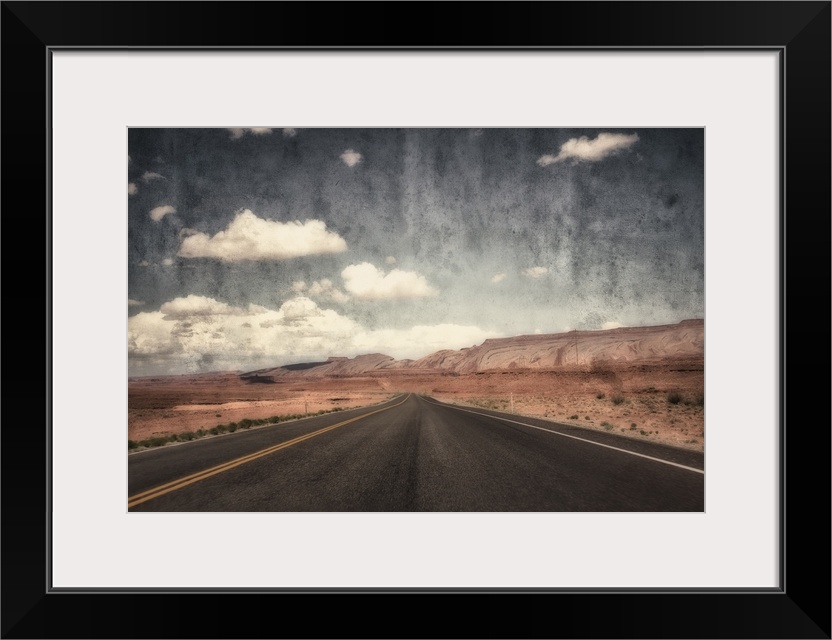 Lonely road in the Arizona desert, Usa