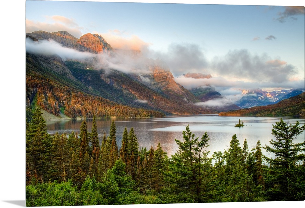 MT, Glacier National Park, Saint Mary Lake and Wild Goose Island