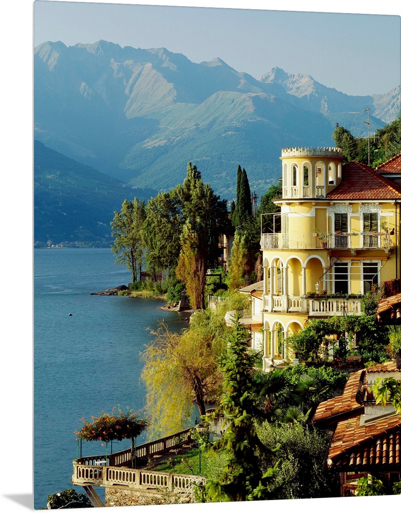 Italy, Lake Como, Corenno Plinio, villa