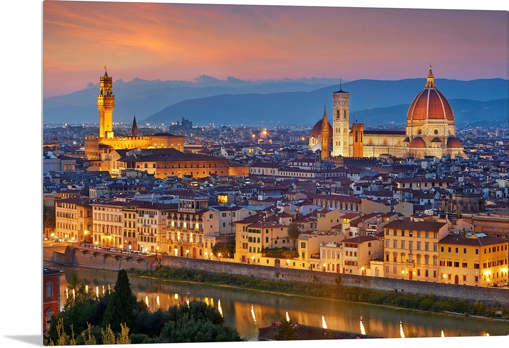 Italy, Tuscany, Firenze district, Florence, Cityscape with Palazzo Vecchio and Duomo.