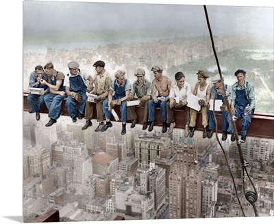 New York Construction Workers Lunching on a Crossbeam