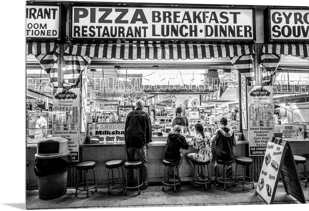 USA, New Jersey, The Jersey Shore, Wildwoods, Wildwoods Beach Boardwalk, Pizza shop