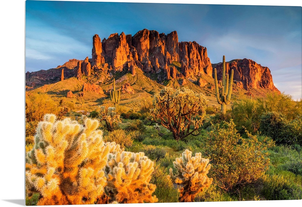 Superstition Mountains, Phoenix, Arizona, Usa