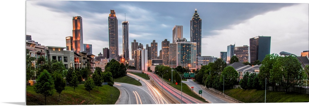 Panoramic photo of skyscrapers in the Atlanta, Georgia skyline in the late afternoon.