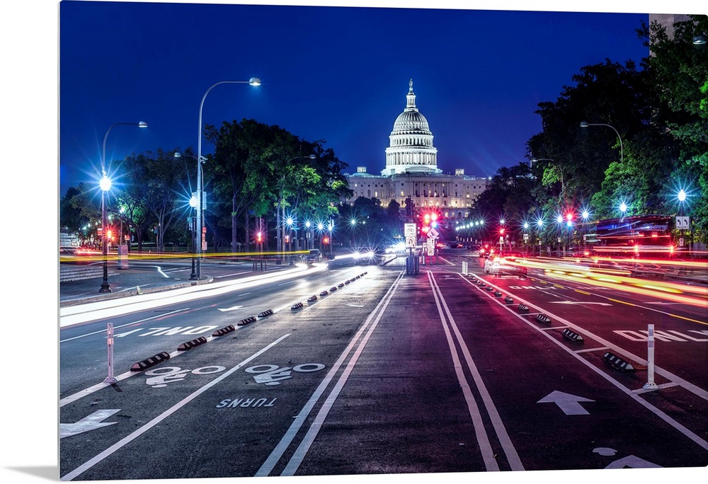 Streetview of the US Capitol Building at night in Washington DC.