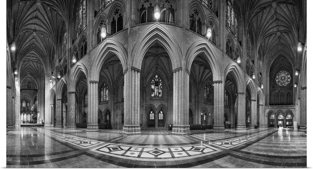 6-frame panoramic of cathedral nave.