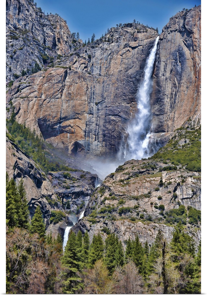 Stunning Yosemite Falls in California, USA