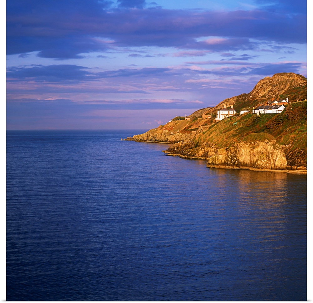 Balscadden Bay, Co Dublin, Ireland; Houses On A Cliff Over The Irish Sea