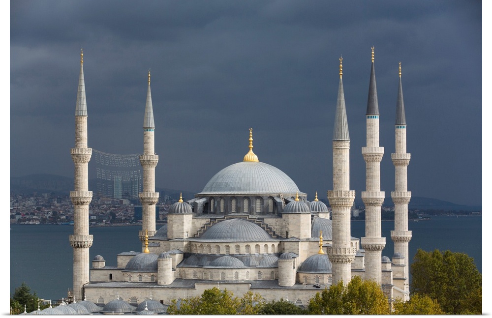 Close-up of the Blue Mosque (Sultan Ahmed Mosque) under a grey sky, ground breaking in 1609, UNESCO World Heritage Site, I...
