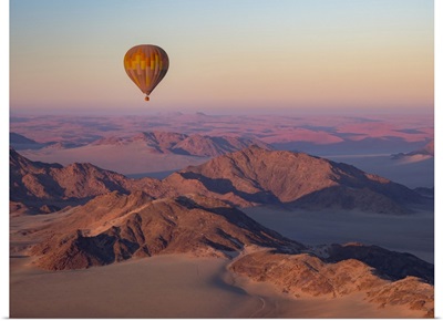 Early Morning Balloon Ride Over Namib-Naukluft Park, Sossusvlei, Namibia