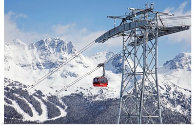 Gondola runs between the high alpine of Whistler and Blackcomb Mountains, Canada