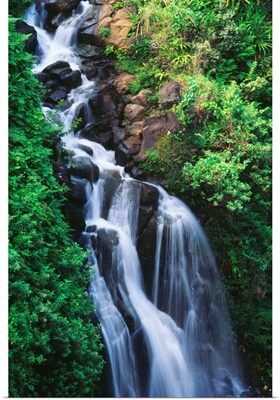 Hawaii, Big Island, Hamakua Coast, Waterfall Running Through Crevice Of Mountain