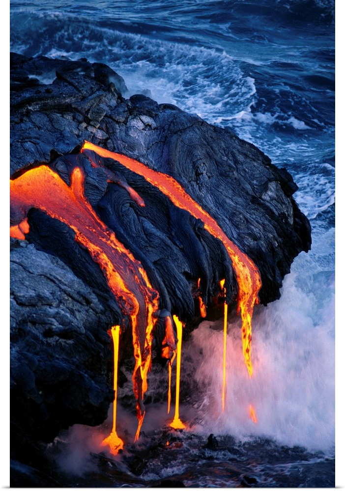 Hawaii, Big Island, Hawaii Volcanoes National Park, Lava Flowing Into Ocean