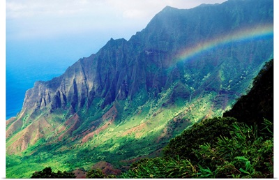 Hawaii, Kauai, Napali Coast, Kokee State Park, Kalalau Valley Viewpoint With Rainbow