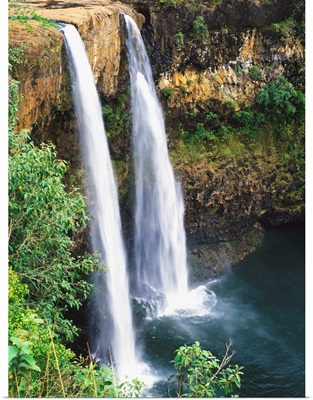 Hawaii, Kauai, Wailua Falls Surrounded By Foliage