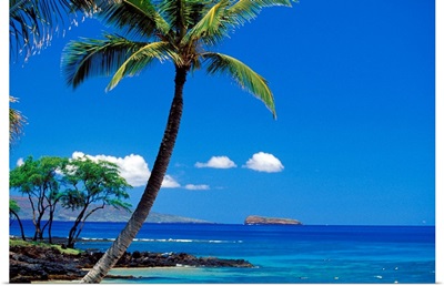 Hawaii, Maui, Island Of Kahoolawe And Molokini Viewed From Makena