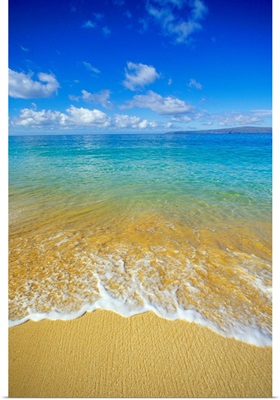 Hawaii, Maui, Makena Beach, Shoreline And Calm Turquoise Ocean
