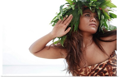 Hawaii, Oahu, Polynesian Female Wearing Wild Fern Haku And Tapa Cloth