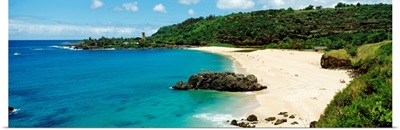 Hawaii, Oahu, Waimea Bay, View Of Beach And Ocean