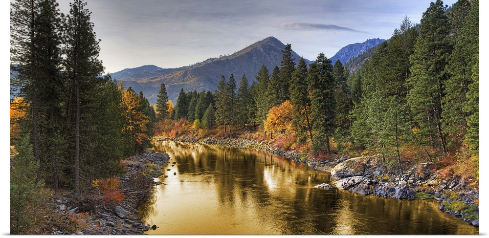River Of Gold, Leavenworth, Washington, USA