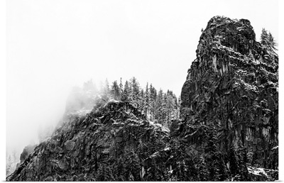 Rocky Cliffs In The Sierra Nevada Mountain Range In Yosemite National Park, California