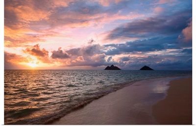 Sunrise at Lanikai beach, Kailua, Island of Hawaii, Hawaii