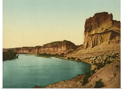 Bluffs Of The Green River