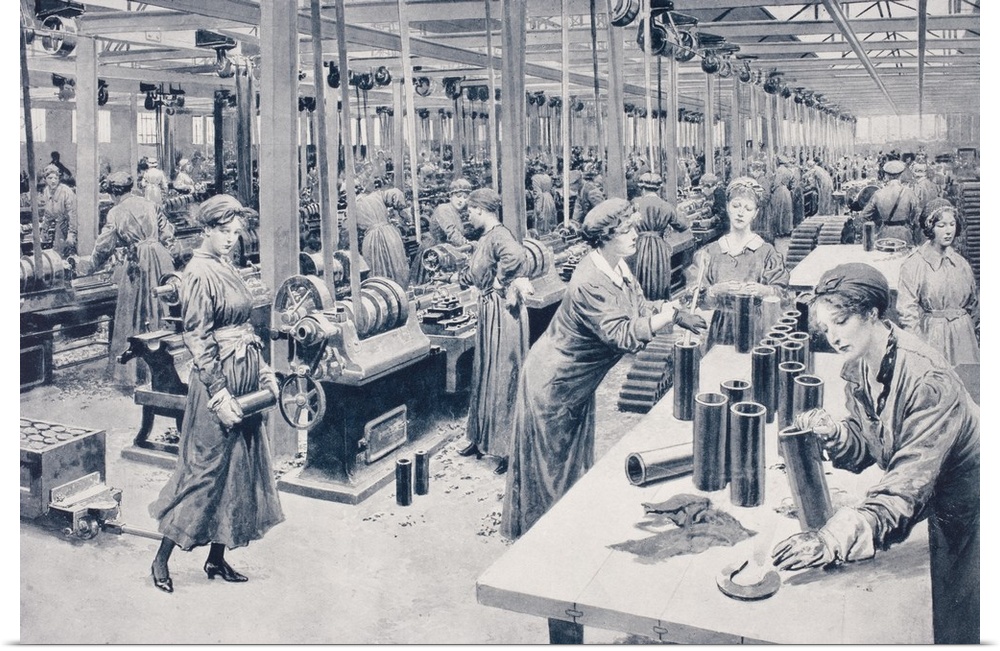 Women working in munitions factory 1915