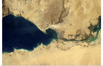 The Suez Canal, from the Indian Ocean to the Mediterranean Sea