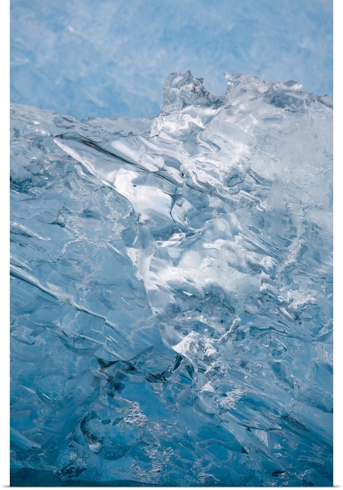 USA, Alaska, South Sawyer - Fords Terror Wilderness, Deep blue iceberg from South Sawyer Glacier in Holkham Bay.
