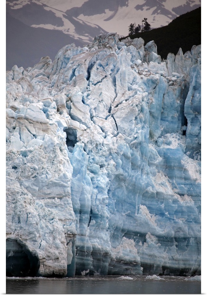North America, USA, Alaska. Hubbard Glacier, an advancing tidewater glacier popular for viewing from cruise ships.