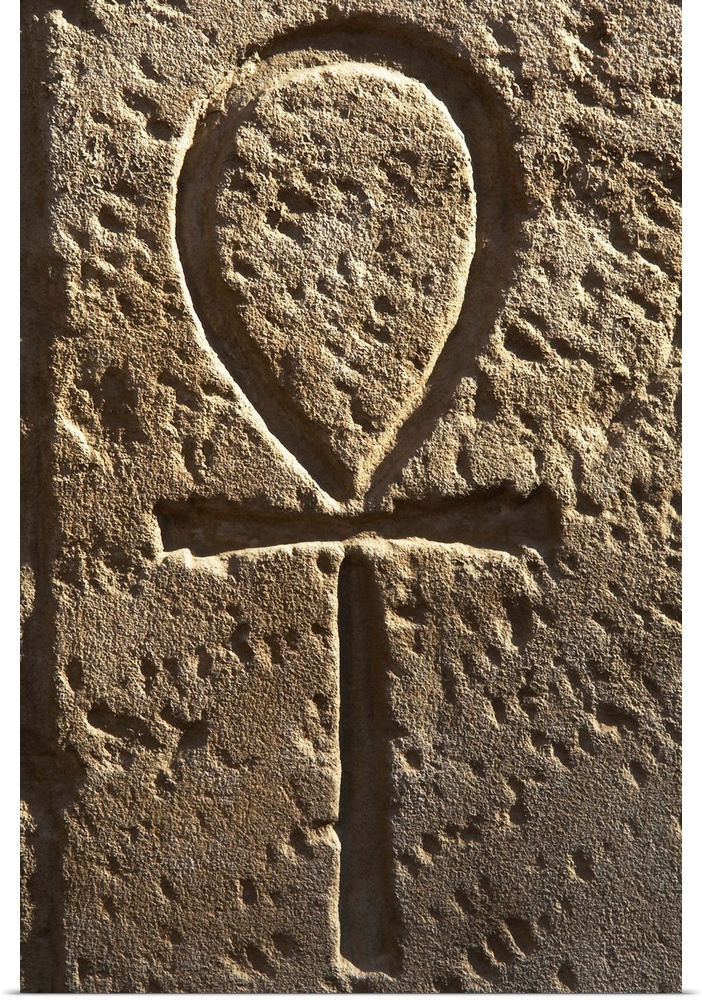 Ankh or key of life. Relief. First courtyard of Ramses II. Temple of Luxor. Dynasty XIX (1320-1200 B.C.).  New Empire. Egypt.